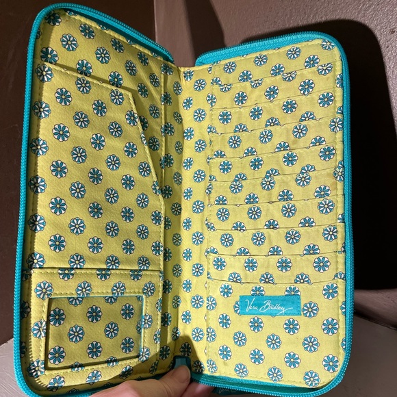Vera Bradley Large Travel Wallet - Picture 4 of 5
